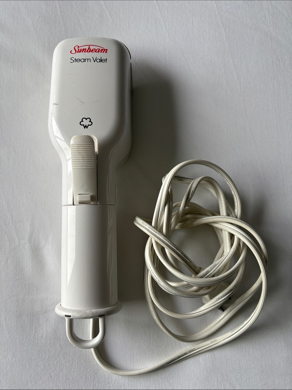 Sunbeam White Steam Valet Handheld Steamer